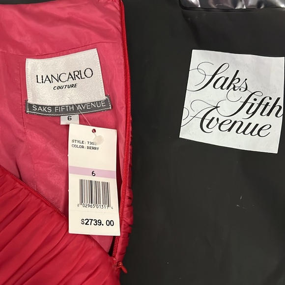 Couture gown-Saks fifth Avenue - Picture 5 of 9